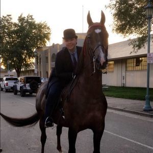 Meet your Posher, Hailey